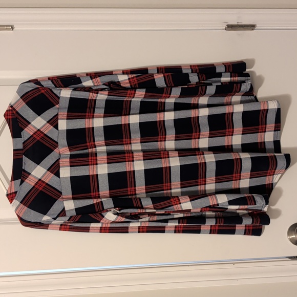 Baikea Women's Plaid Tunic Shirt - Picture 2 of 6